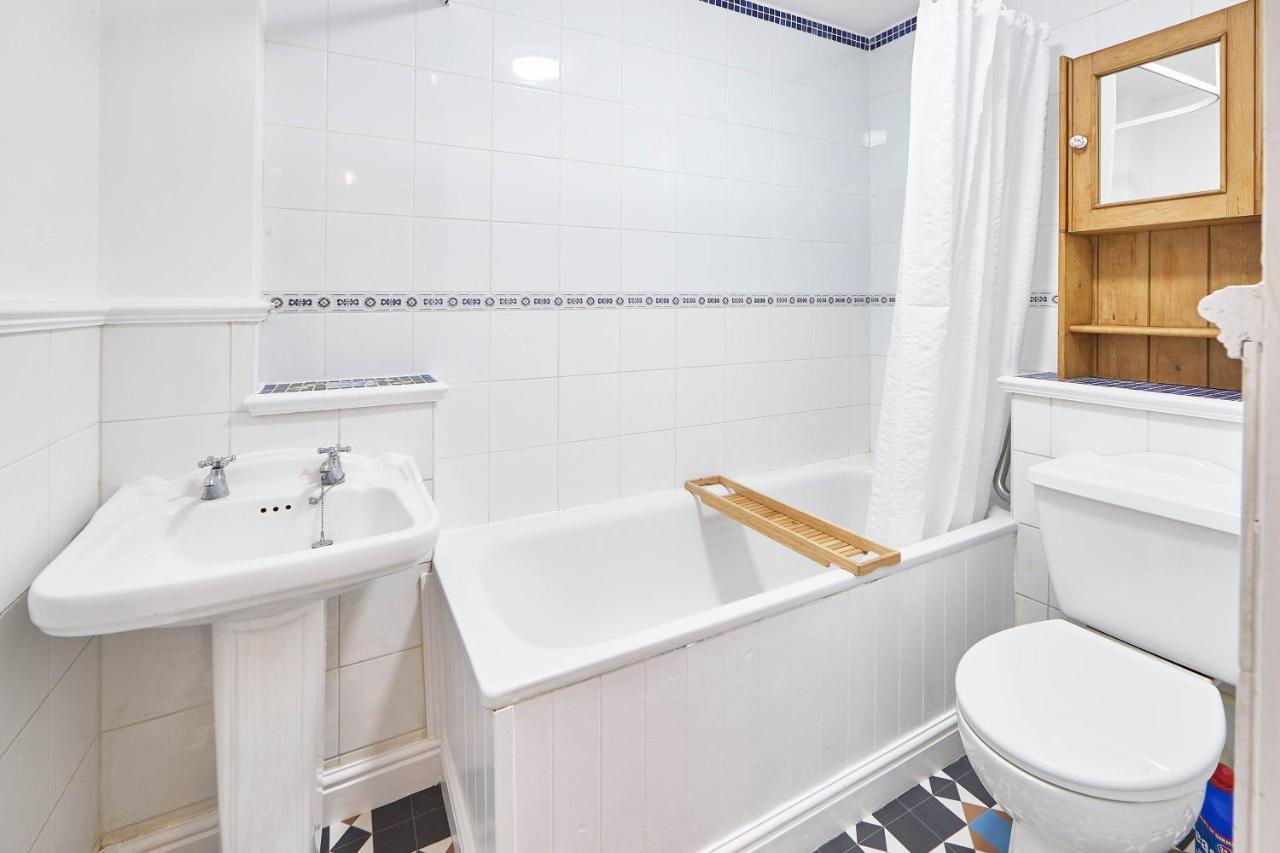 ويتبي Host & Stay - Abbey View Cottage المظهر الخارجي الصورة